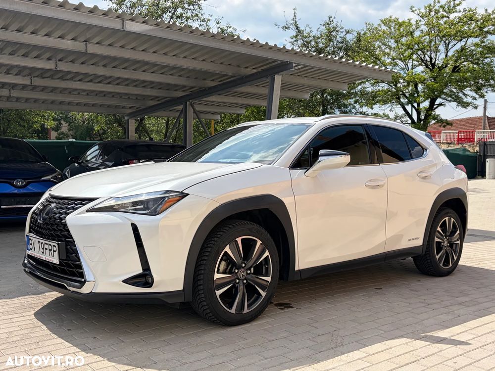 Lexus UX 250h Business Edition - 14