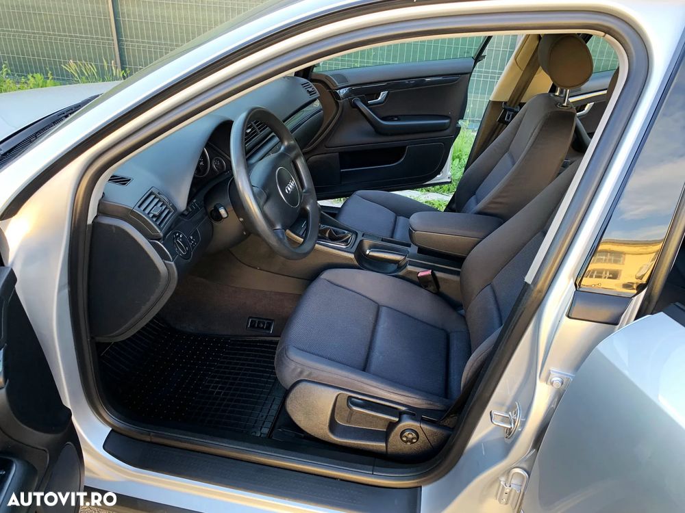 Audi A4 Limuzina - 5