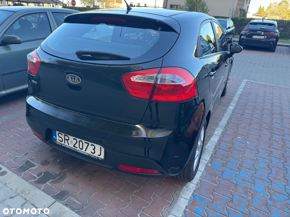 Kia Rio - 25