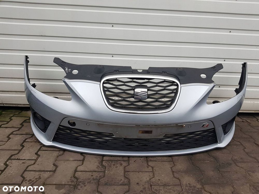 SEAT LEON 2 II 1P LIFT 09-12r FR ZDERZAK PRZÓD GRILL PDC LS7Y