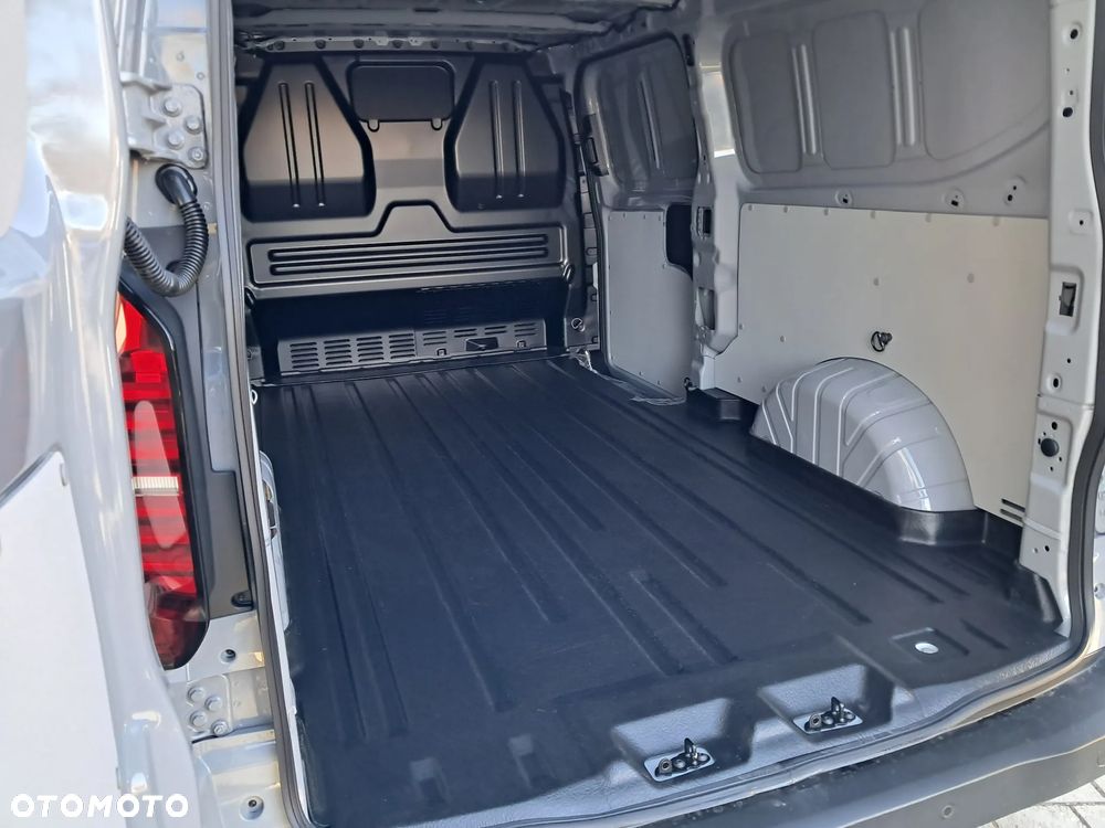 Volkswagen Transporter T7 - 18