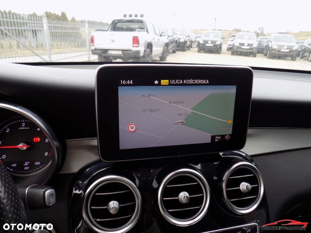 Mercedes-Benz GLC - 32