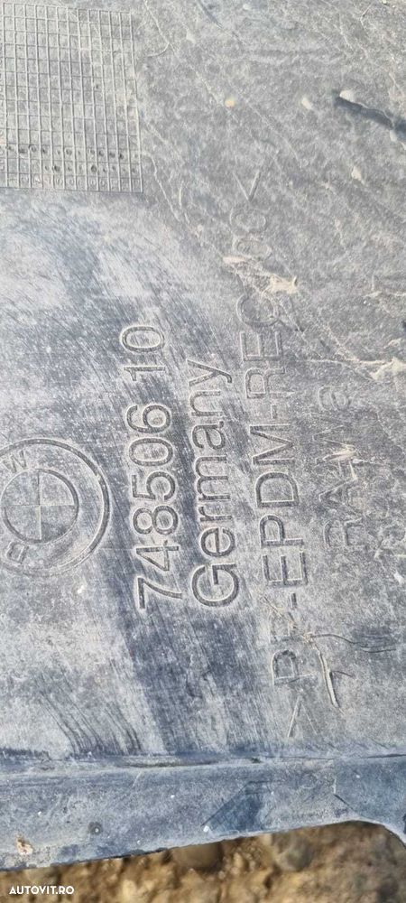 Carenaje set stanga dreapta BMW seria 3 E90 E91 cod 748506 - 2