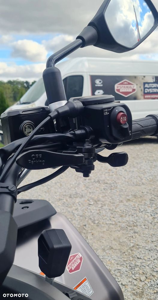 QJMOTOR SFA 1000 - 18