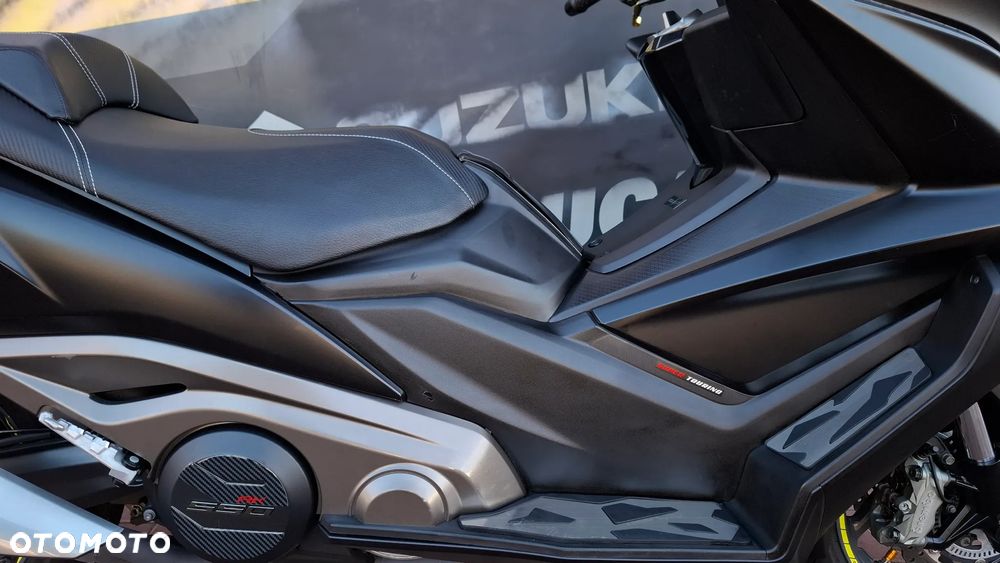 Kymco AK 550 - 12