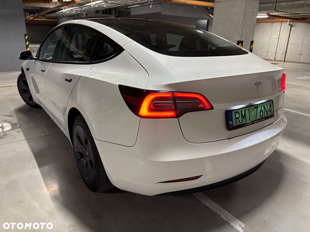 Tesla Model 3 - 6