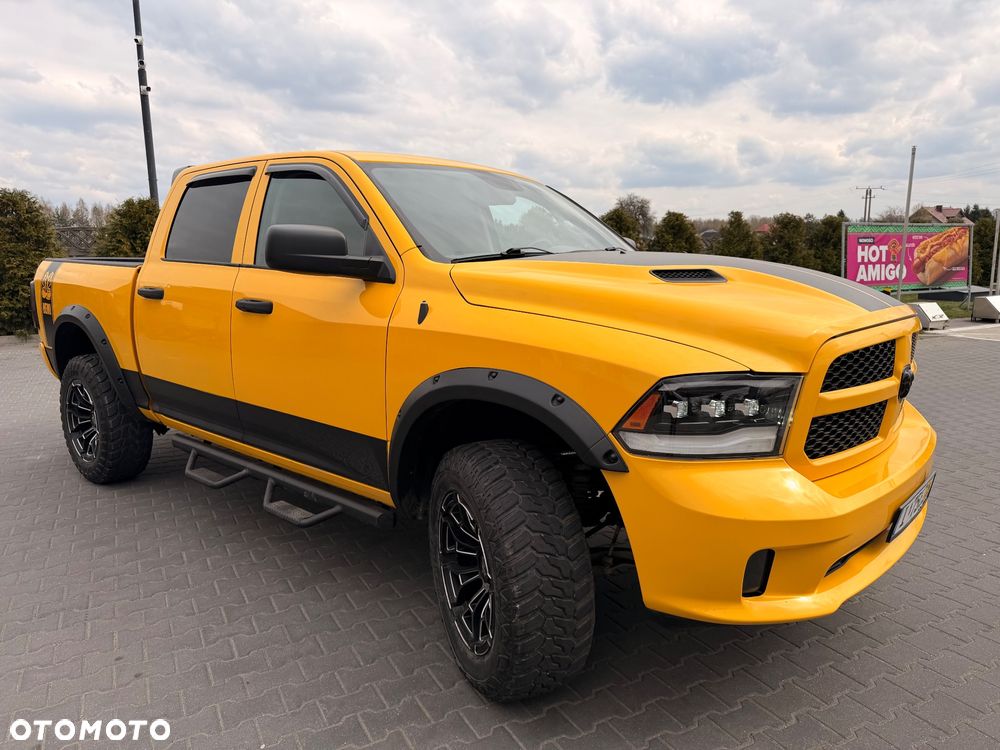 Dodge RAM - 8