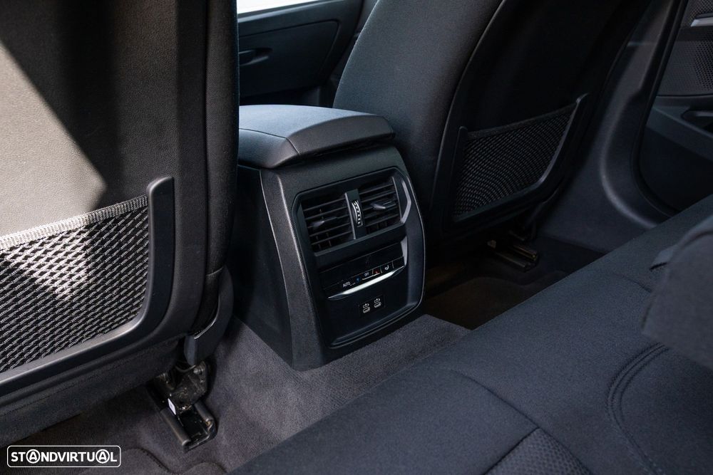 BMW 330 e Corporate Edition Auto - 14