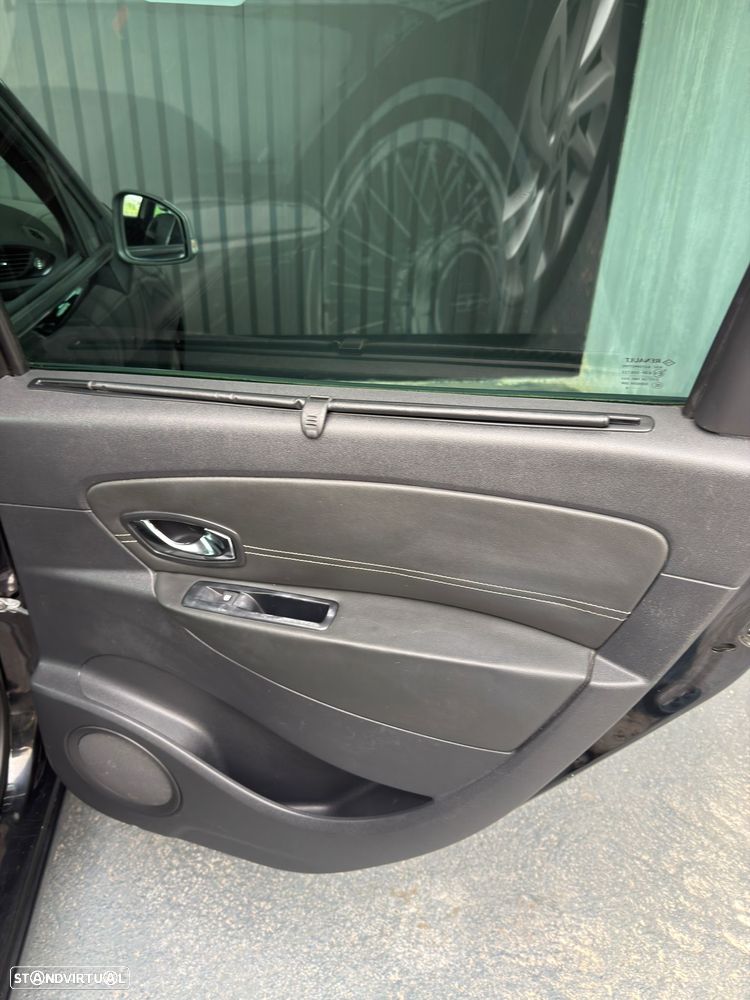 Renault Grand Scénic 1.5 dCi Bose Edition SS - 36