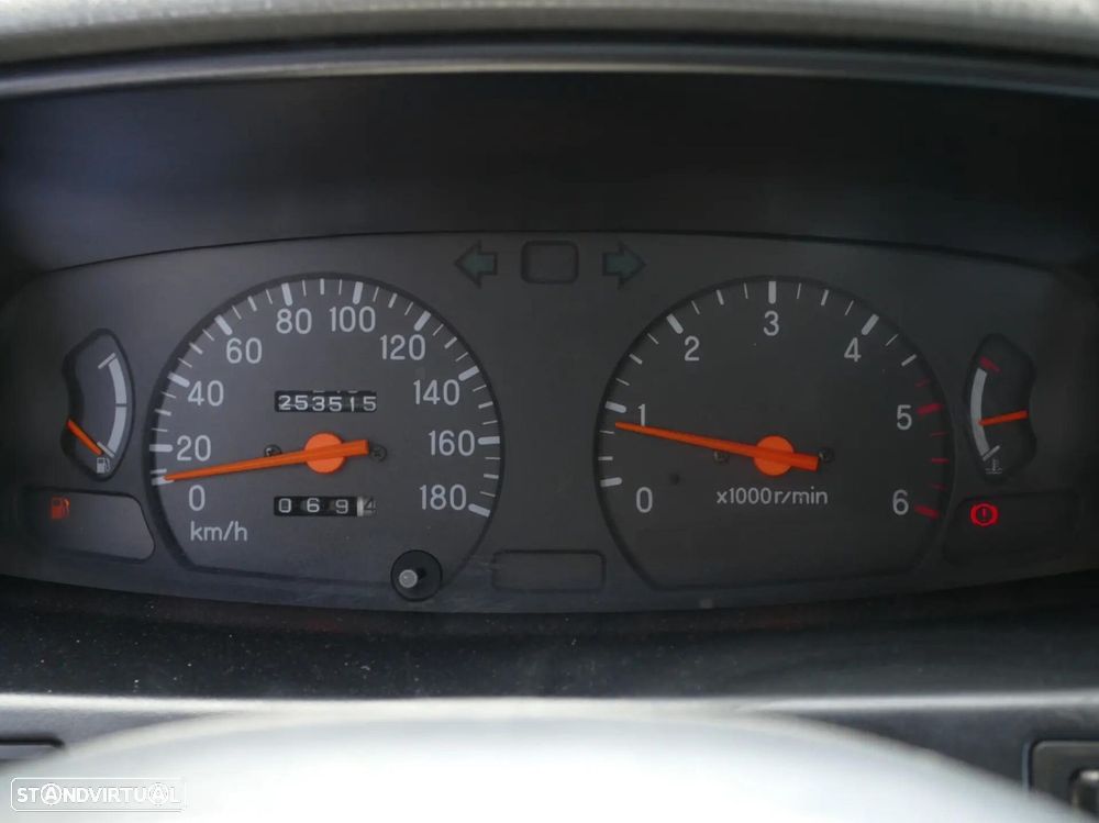 Mitsubishi L200 2.5 TD Strakar CD - 18