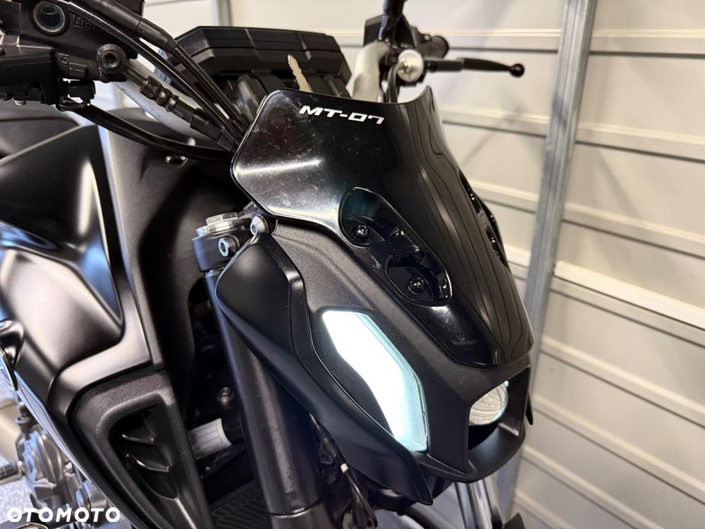 Yamaha MT - 8