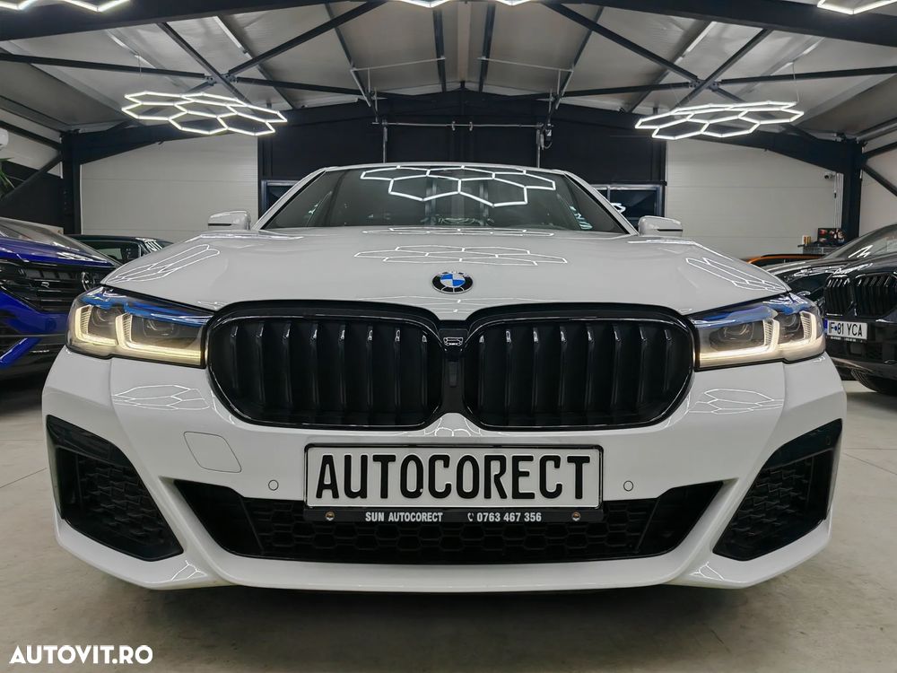 BMW Seria 5 530i AT MHEV - 37