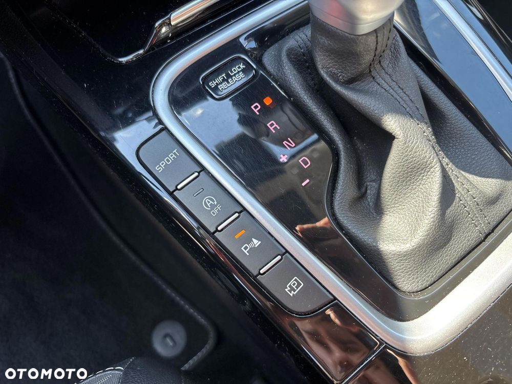 Kia XCeed 1.5 T-GDI Business Line DCT - 23
