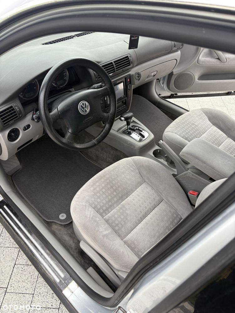 Volkswagen Passat - 7