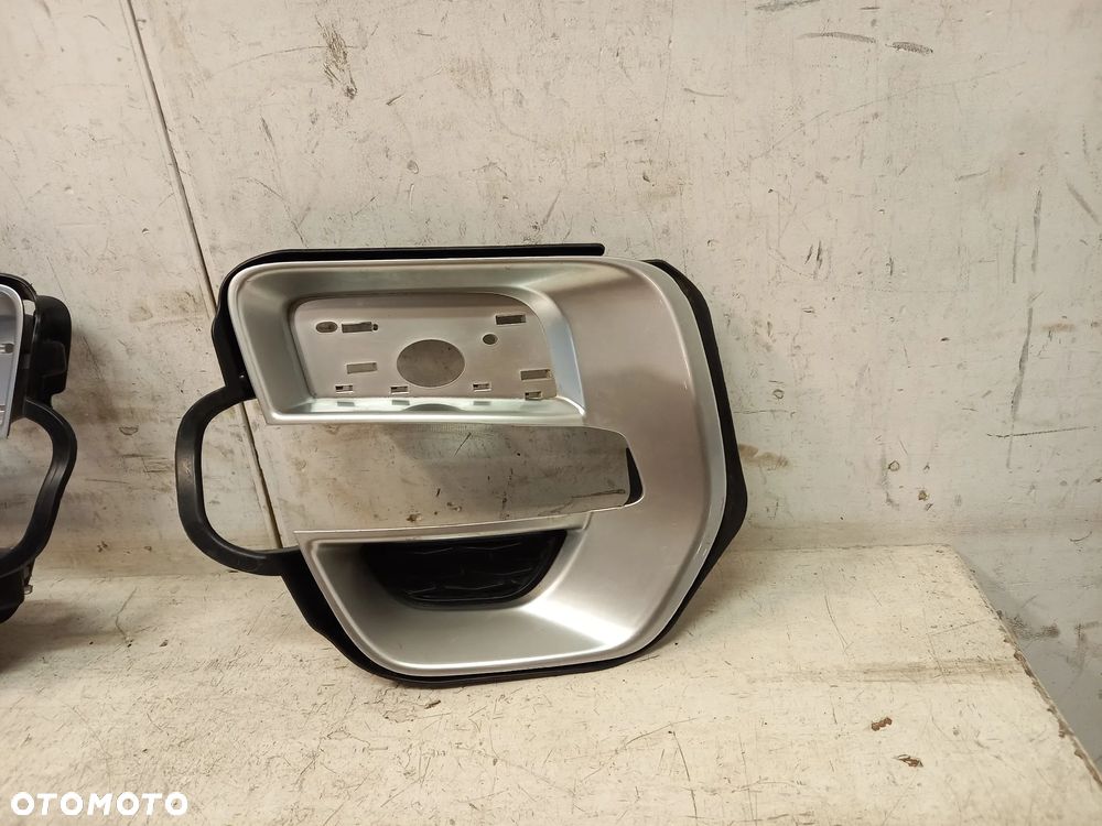 Range Rover Evoque Ramka kratka nakładka maskownica kratka Lewa Prawa - 2