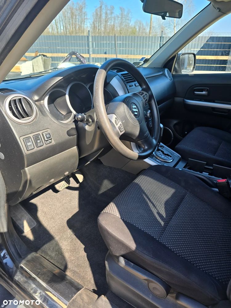 Suzuki Grand Vitara 2.7 V6 - 9