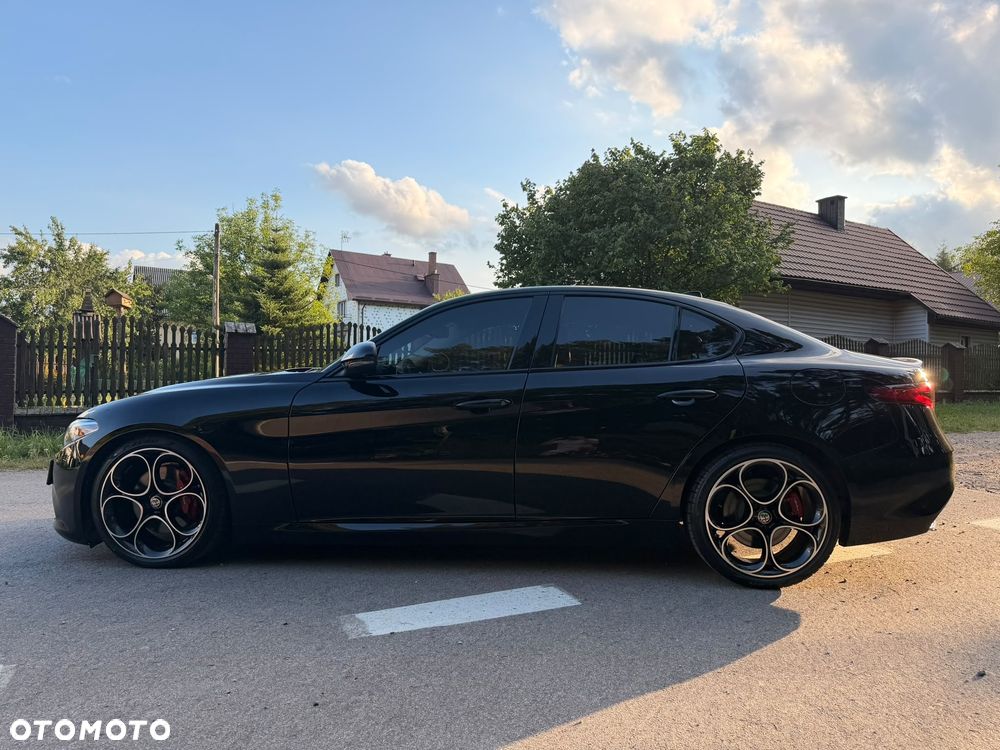 Alfa Romeo Stelvio 2.0 Turbo 16V AT8-Q4 Ti - 8