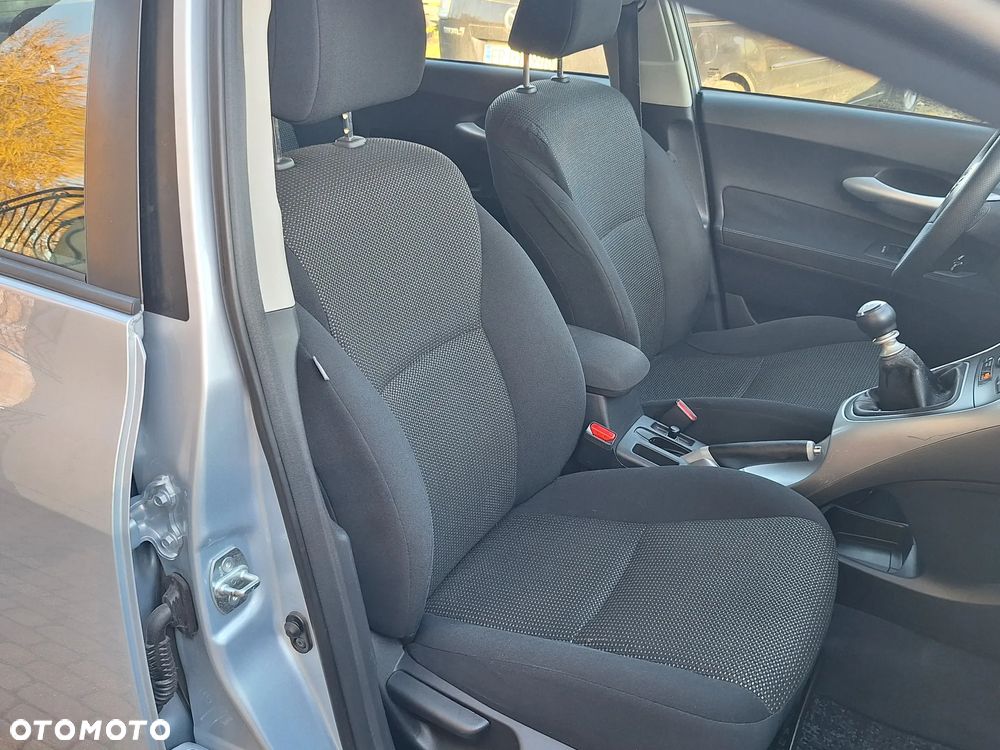 Toyota Auris 1.6 Life+ - 6