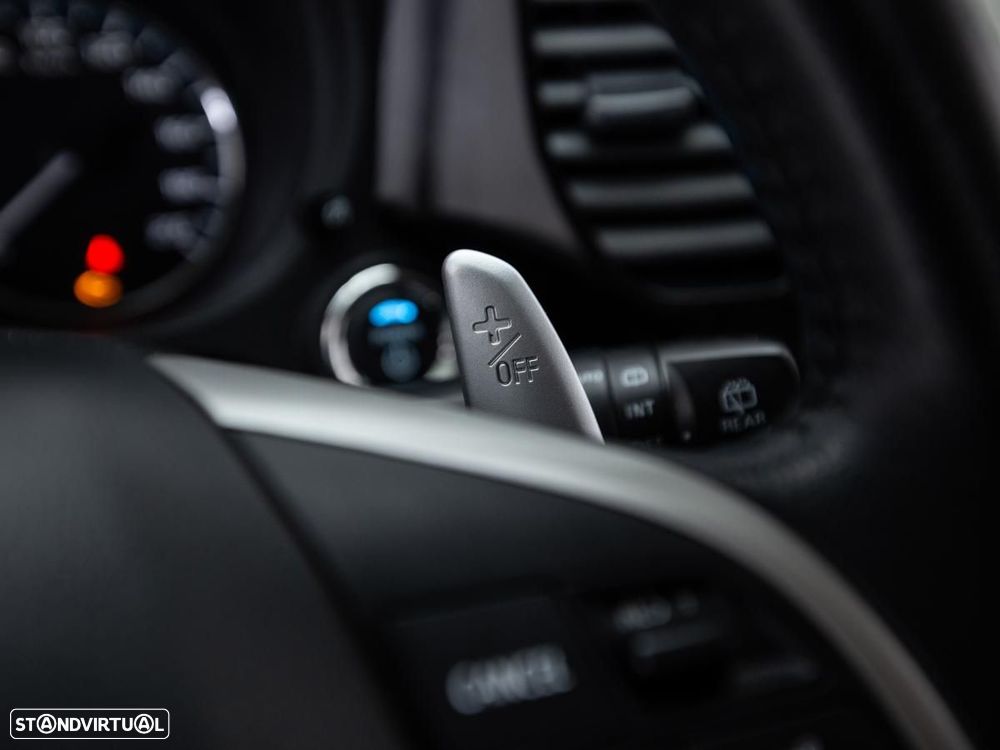 Mitsubishi Outlander - 18