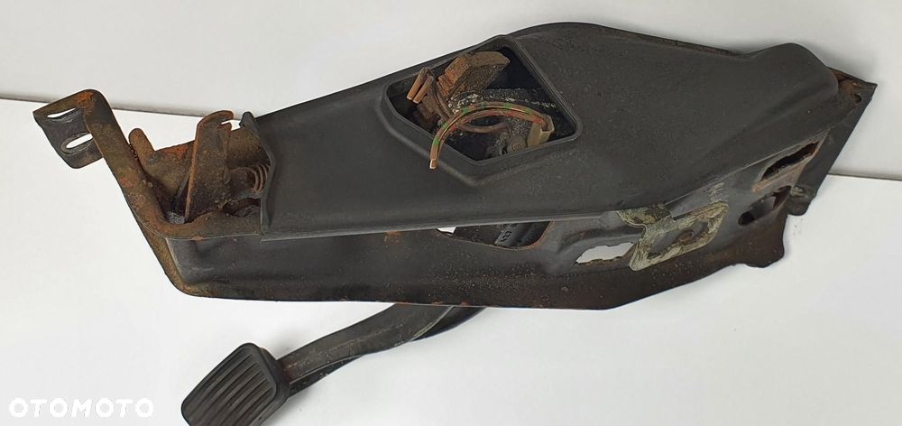 PEDAŁ HAMULCA RĘCZNEGO MERCEDES W126 1264270601 - 3