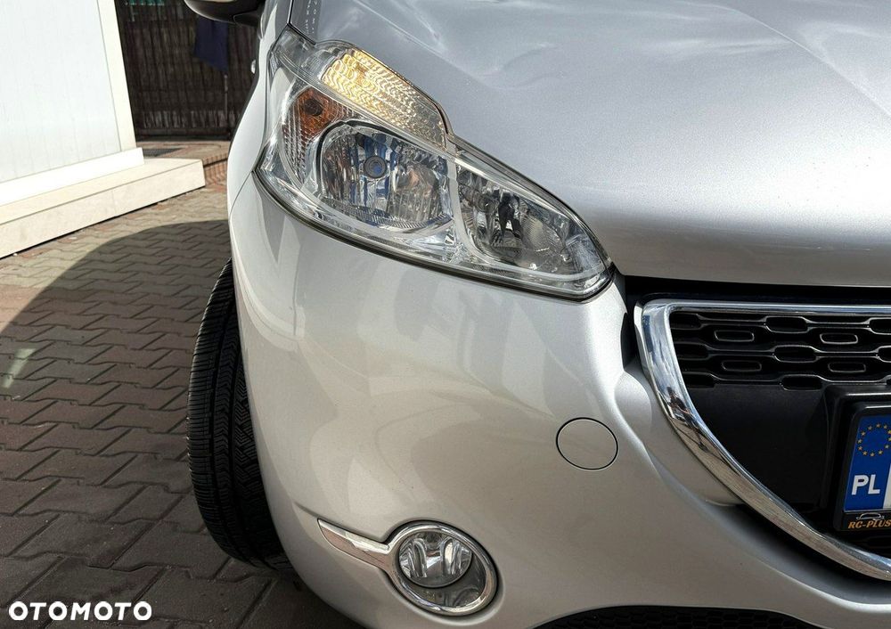 Peugeot 208 PureTech 82 Start & Stop Allure - 10