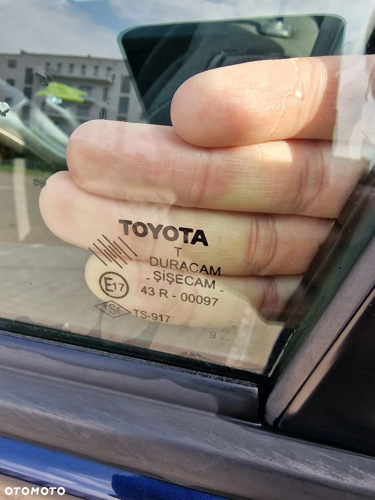 Toyota Auris 1.33 VVT-i Terra - 22