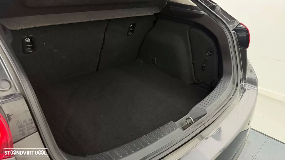 Mazda 3 Hatchback - 13
