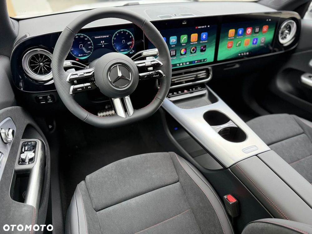 Mercedes-Benz CLA - 13