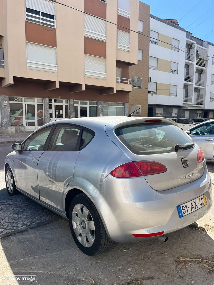SEAT Leon 1.6 Reference - 4