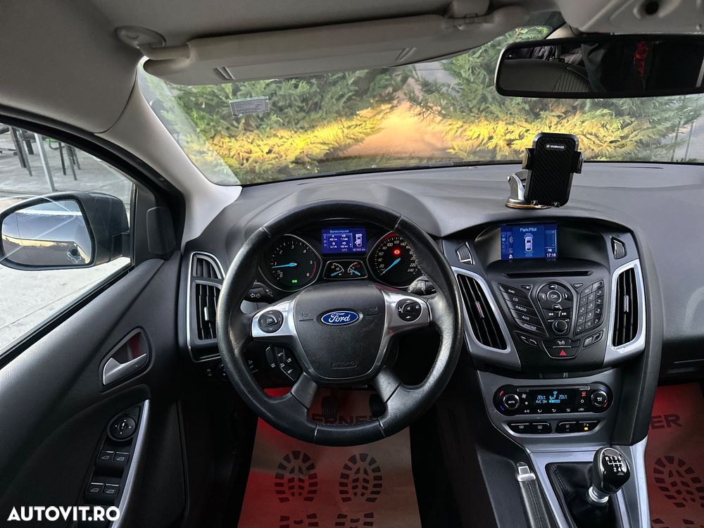 Ford Focus 2.0 TDCi DPF Titanium - 12