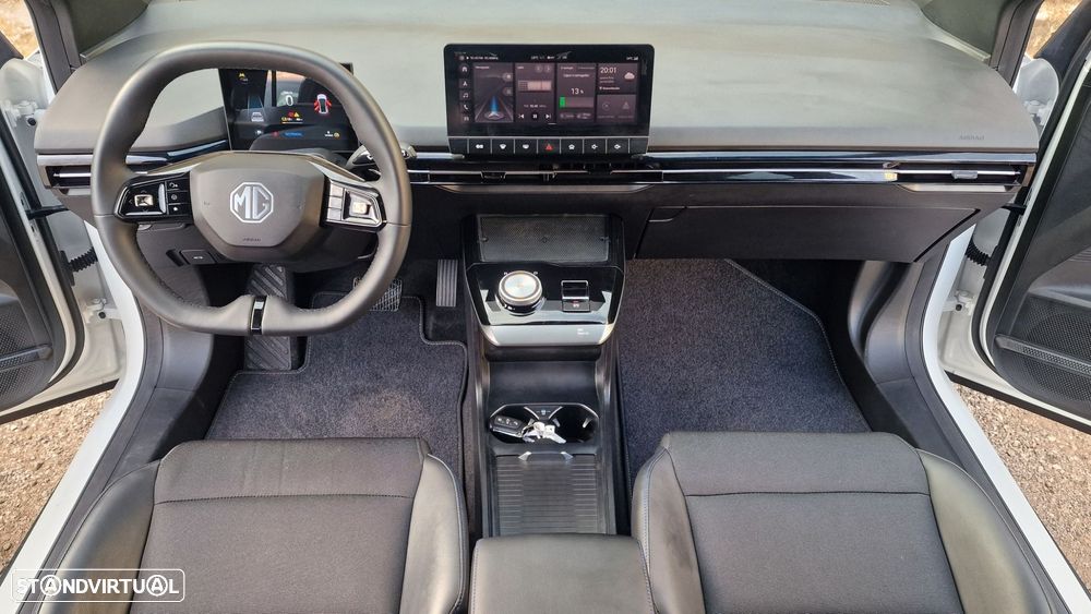 MG MG4 64 kWh Luxury - 18