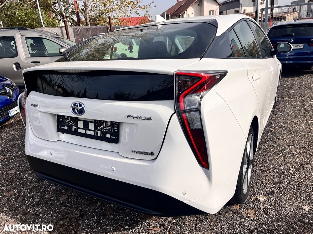 Toyota Prius (Hybrid) Sol - 8