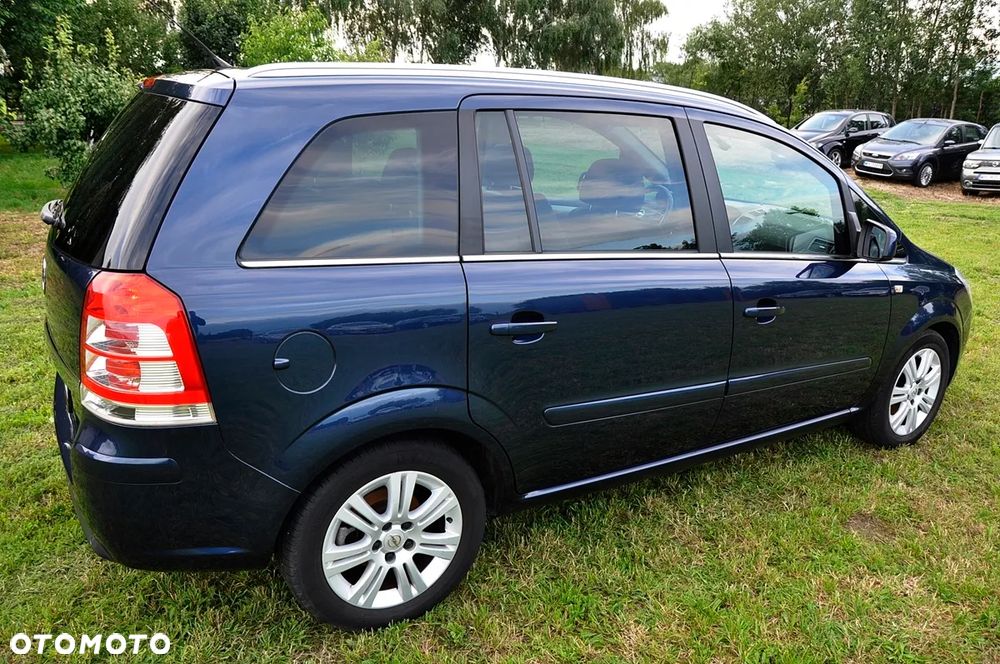 Opel Zafira 1.8 Cosmo - 5