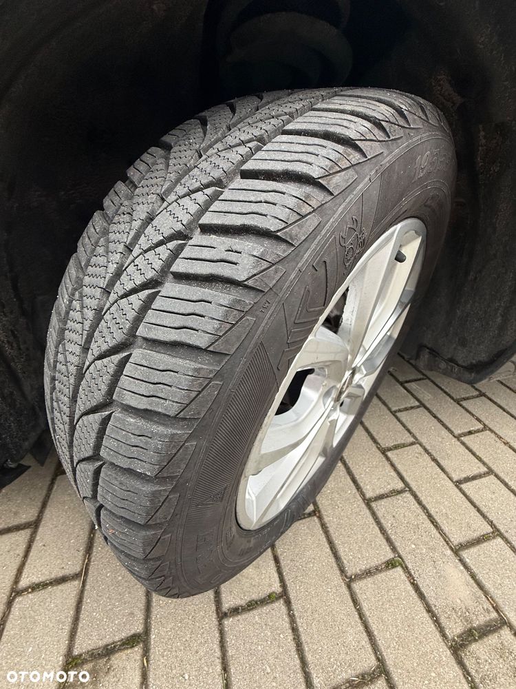 Renault Clio 0.9 TCe Business - 34