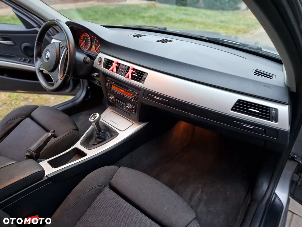 BMW Seria 3 318i Edition Lifestyle - 15