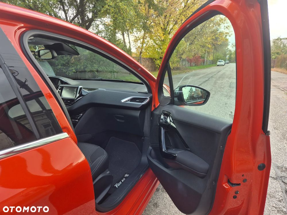 Peugeot 208 165 THP Stop & Start Allure - 23