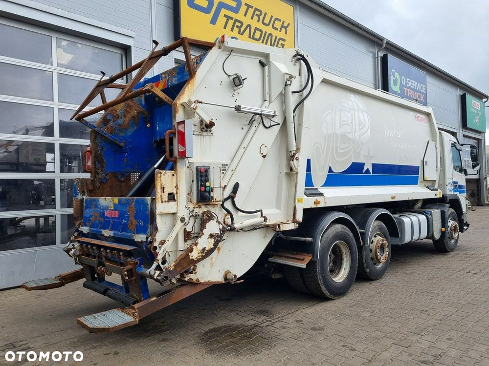 Volvo FM 330, zabudowa śmieciarki Norba - 6