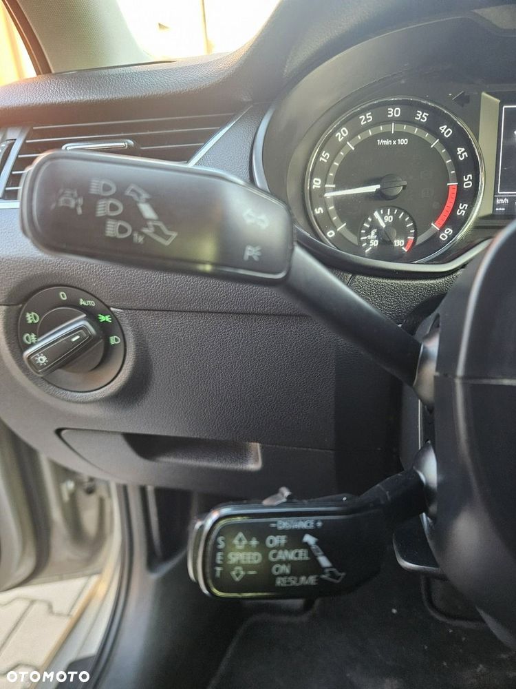 Skoda Octavia 2.0 TDI 4x4 DSG Scout - 21