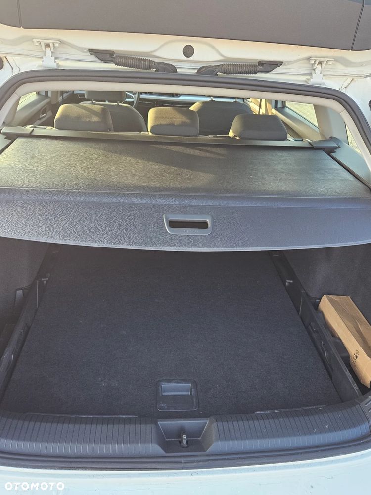 Volkswagen Golf 2.0 TDI Life - 23