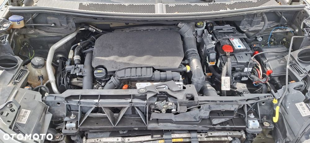 Peugeot 3008 1.2 PureTech Allure S&S EAT6 - 18