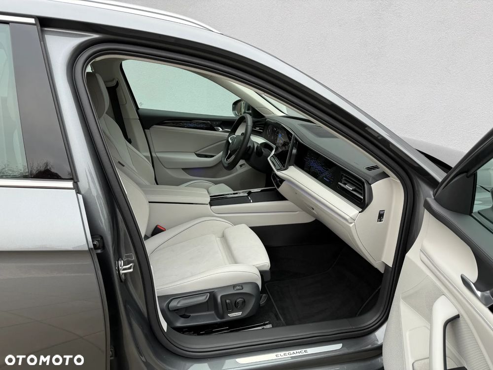 Volkswagen Passat Variant 2.0 TDI SCR 4Mot Elegance DSG - 11