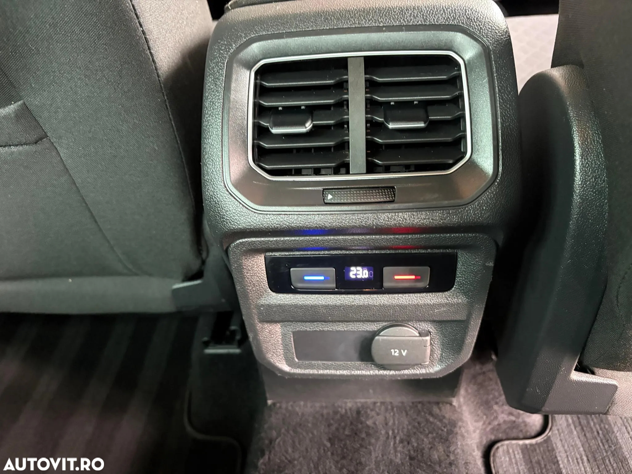 Volkswagen Tiguan - 16