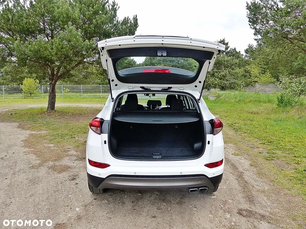 Hyundai Tucson 2.0 CRDi 4WD Automatik Advantage - 10