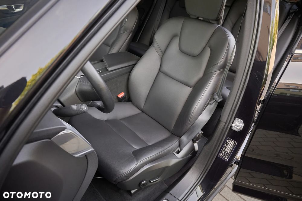 Volvo XC 60 D3 Momentum Pro - 6