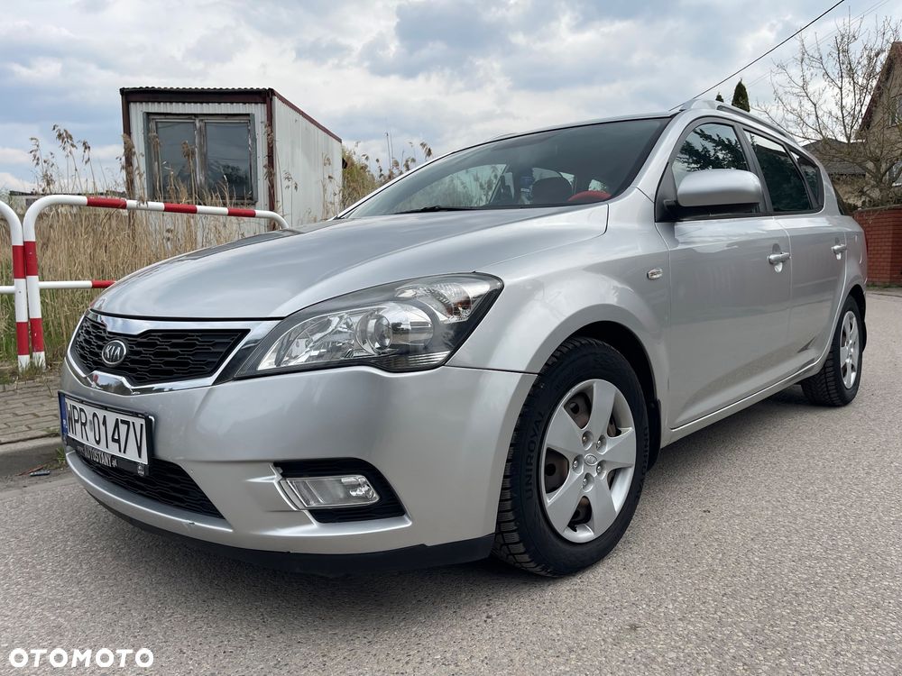 Kia Ceed - 1