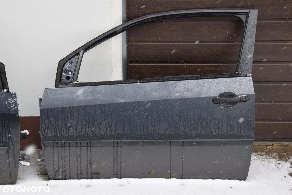 Ford Fiesta Mk6 3D 02-08 Drzwi lewe kompletne szare kolor szary M2