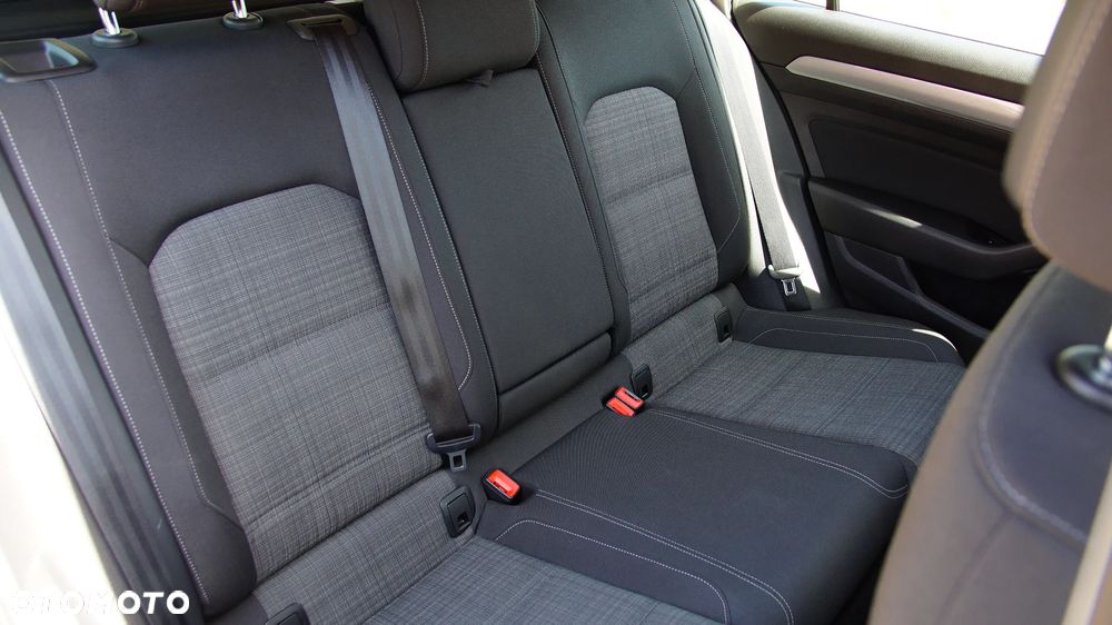 Volkswagen Passat 1.5 TSI EVO Business DSG - 29