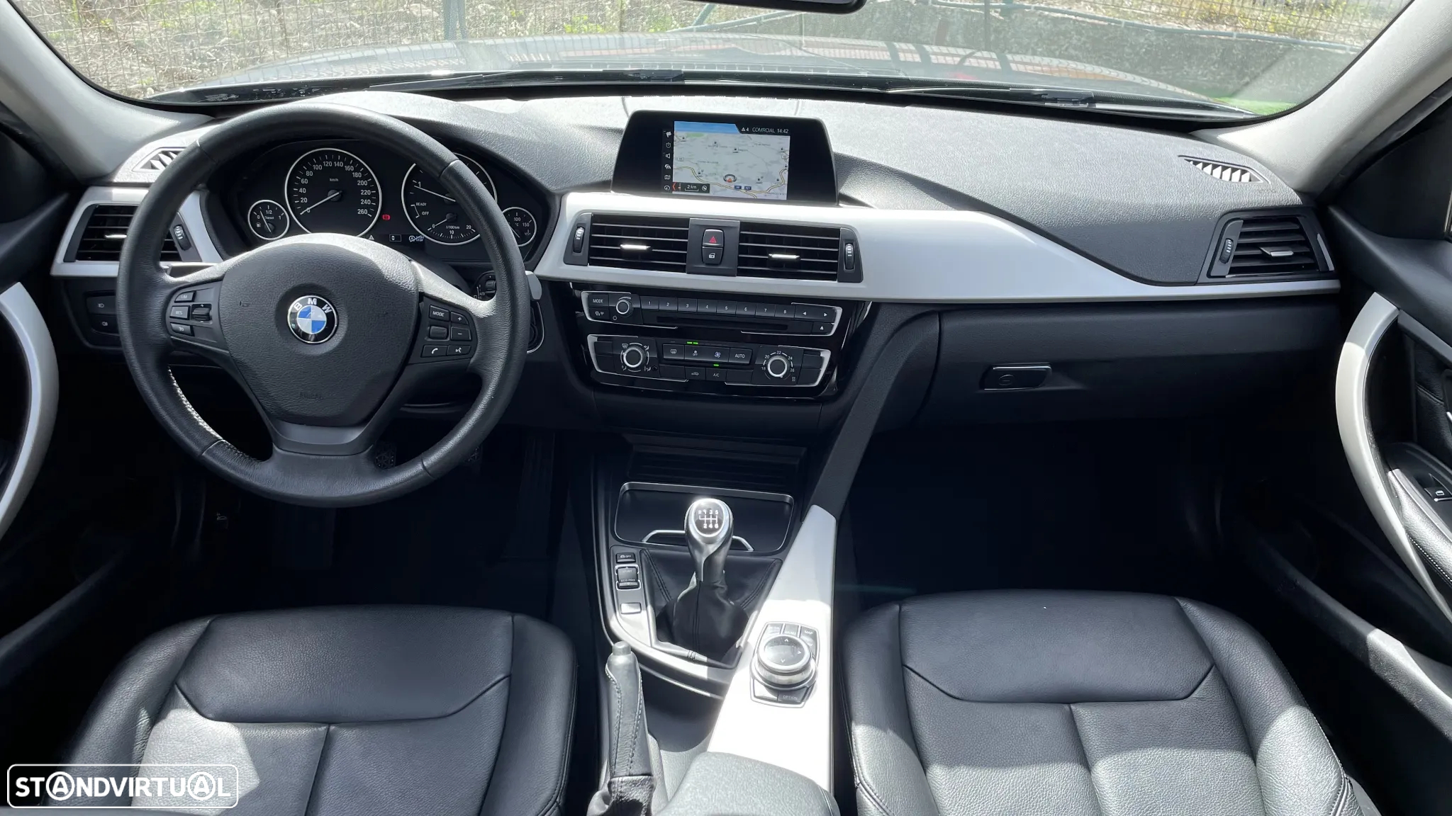 BMW 318 d Touring Advantage - 12