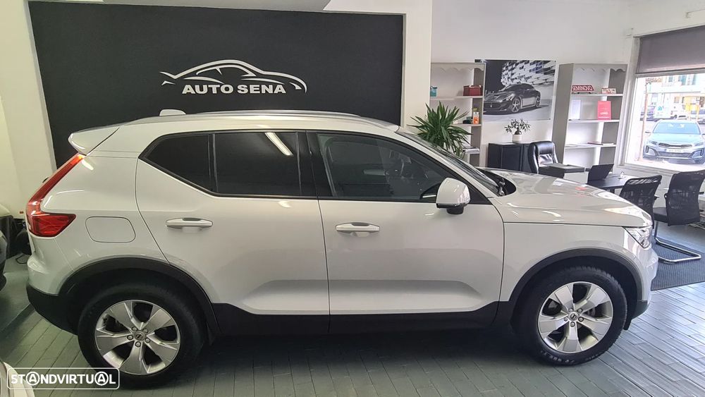 Volvo XC 40 1.5 T3 Momentum Geartronic - 12