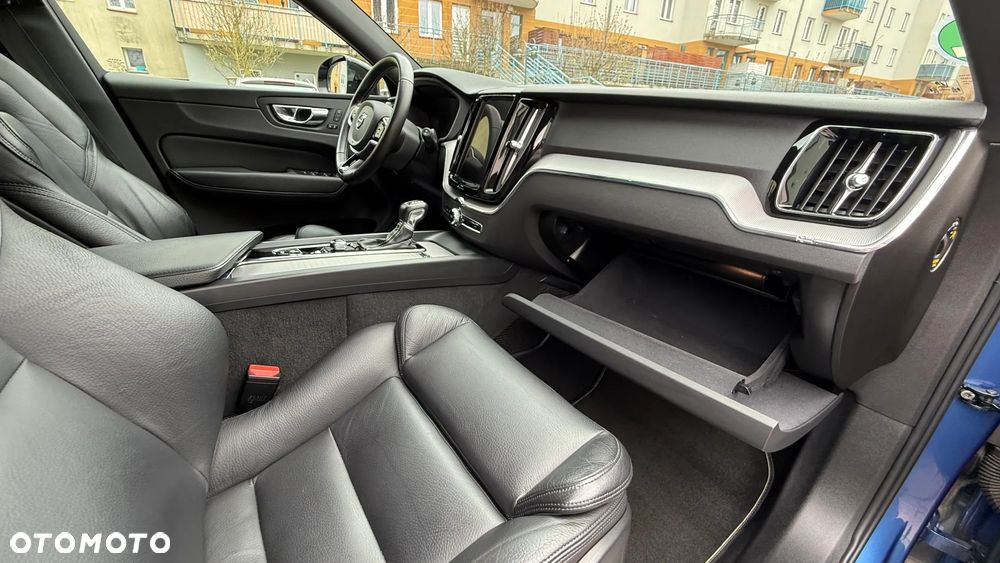 Volvo XC 60 D4 Geartronic RDesign - 10